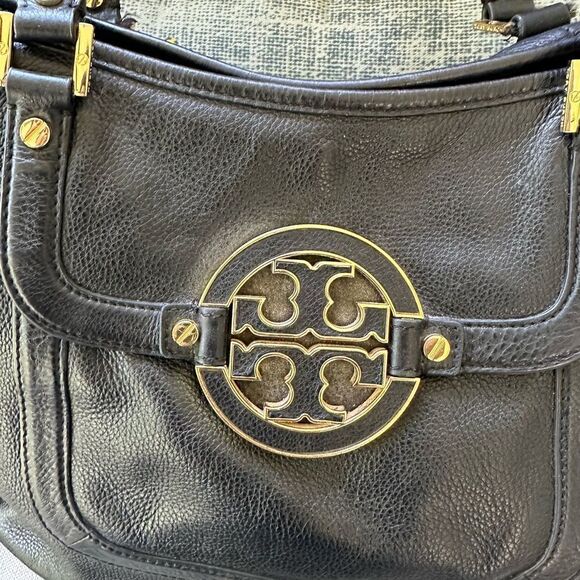 Tory Burch Leather Amanda Classic Hobo Crossbody Handbag - Picture 10 of 10